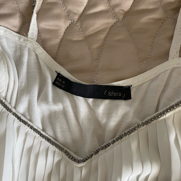 White top - Picture 4 of 5